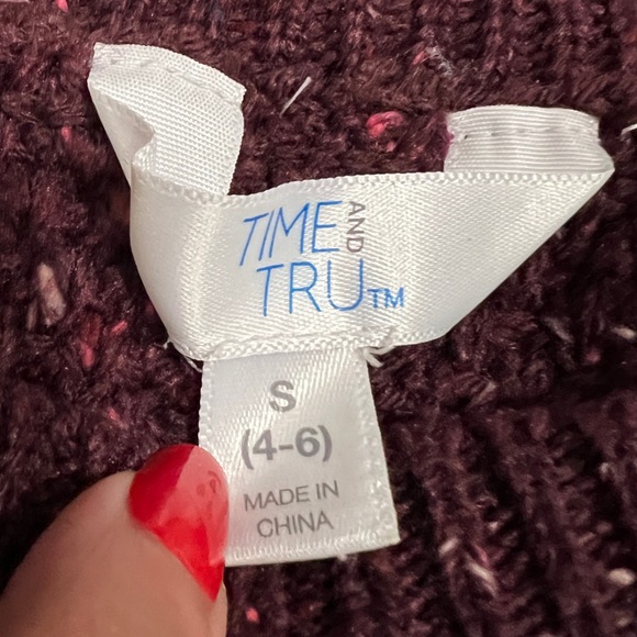 Time and Tru Met Burgundy Mixed Stitch Sweater Size Small - Picture 2 of 5